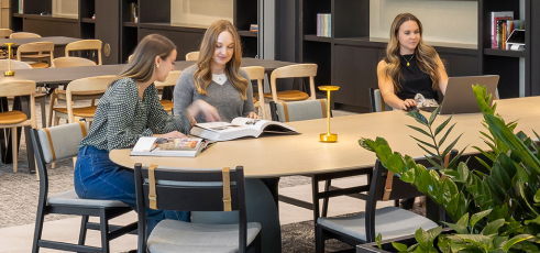 Diseño Grand Rapids Chair — espacio hospitalidad