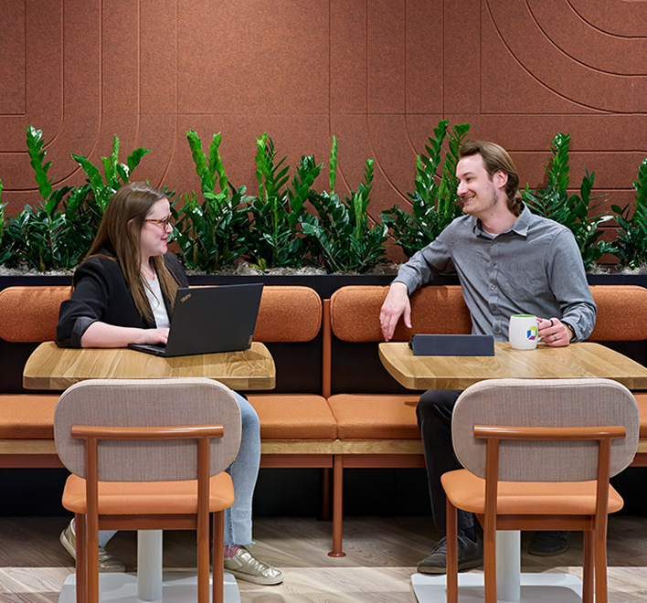 Oficina colaborativa con sillas GRCC